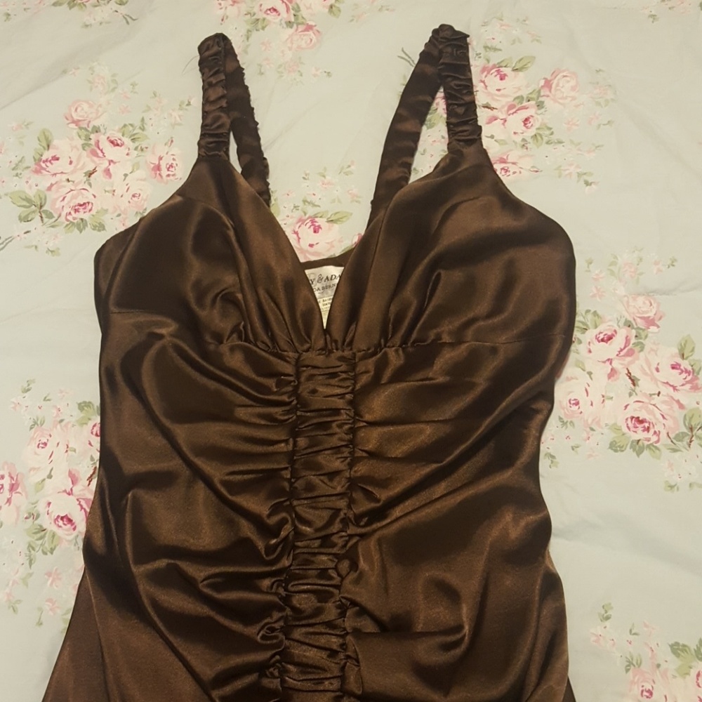 Gorgeous chocolate brown formal dress - Picture 2 of 4